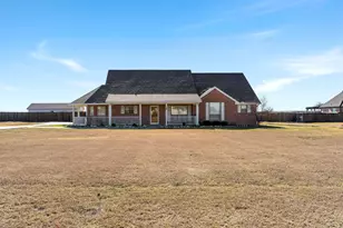 217 Ridge Country Rd, Haslet, TX 76052 - Photo 2