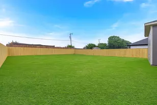 2421 Gooch St, Dallas, TX 75241 - Photo 34