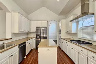 9137 Jasmine Ln, Irving, TX 75063 - Photo 10