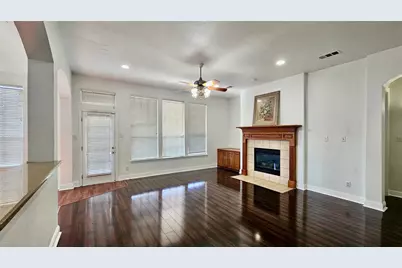 9137 Jasmine Lane, Irving, TX 75063 - Photo 14