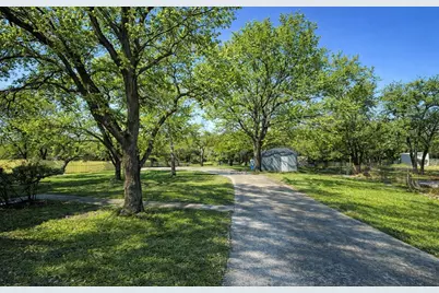 104 Advance Road, Weatherford, TX 76088 - Photo 36