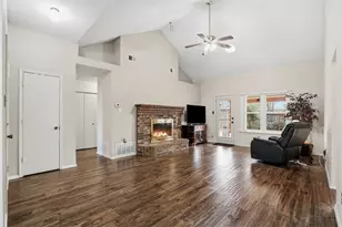 6004 Sundown Dr, Watauga, TX 76148 - Photo 10