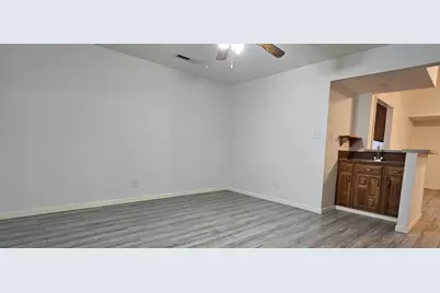 509 Chestnut Drive, Grand Prairie, TX 75052 - Photo 14