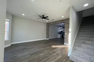 313 N Mill St, Lewisville, TX 75057 - Photo 16