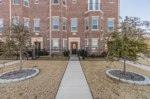 313 N Mill St, Lewisville, TX 75057 - Photo 2