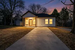 305 Garner Dr, Mabank, TX 75156 - Photo 1