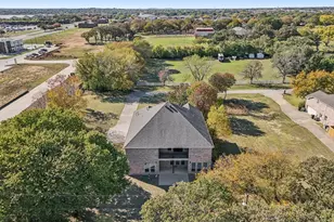 6400 Rogers Dr, North Richland Hills, TX 76182 - Photo 32