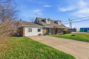 837 S Hampshire St, Saginaw, TX 76179 - Photo 2