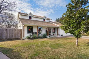 7104 Bahama Ct, North Richland Hills, TX 76180 - Photo 2