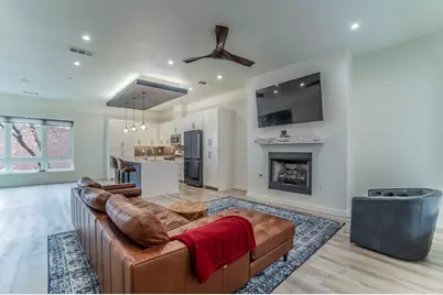 321 College Avenue, Fort Worth, TX 76104 - Photo 10