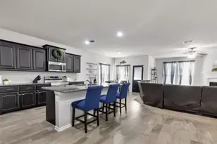 11329 Golden Ridge Ln, Fort Worth, TX 76052 - Photo 4