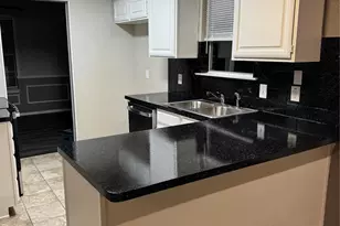 1114 Cherrytree Dr, Arlington, TX 76001 - Photo 6