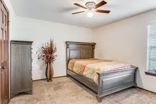 413 N Trail St, Crowley, TX 76036 - Photo 14