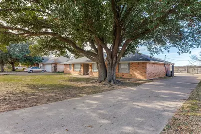 413 N Trail Street, Crowley, TX 76036 - Photo 1