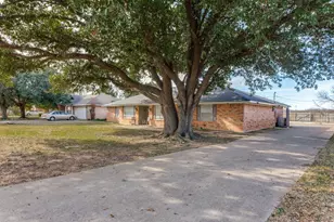 413 N Trail St, Crowley, TX 76036 - Photo 1