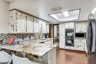 413 N Trail St, Crowley, TX 76036 - Photo 10