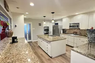 14148 Tanglewood Dr, Farmers Branch, TX 75234 - Photo 8