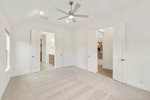 2300 Legacy Oaks Ln, Bedford, TX 76021 - Photo 16