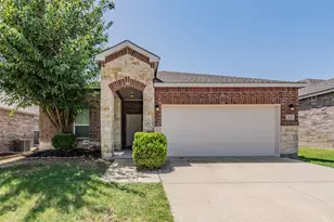 321 Mariscal Pl, Fort Worth, TX 76131 - Photo 2
