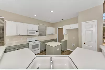 857 Summit Pointe, Lewisville, TX 75077 - Photo 10