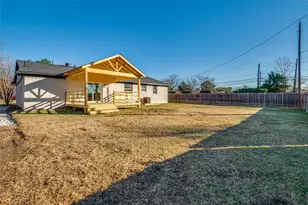 3072 Mark Twain Dr, Farmers Branch, TX 75234 - Photo 4