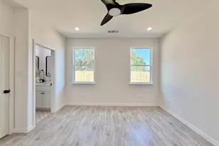 5610 San Jacinto Dr, Granbury, TX 76048 - Photo 14