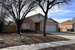 1113 Greenbend Dr, Denton, TX 76210 - Photo 2