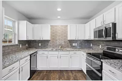 1851 Homeland Street, Dallas, TX 75212 - Photo 2