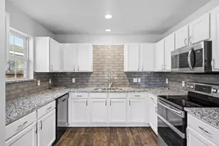 1851 Homeland St, Dallas, TX 75212 - Photo 2