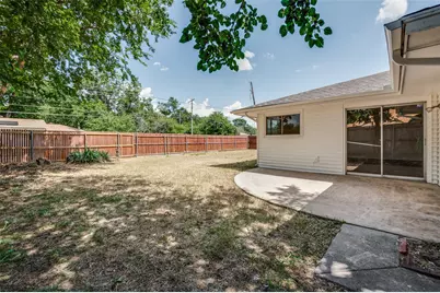 1902 Pat Ln, Carrollton, TX 75006 - Photo 18