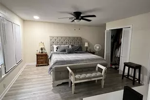 1018 E Elm St, Hillsboro, TX 76645 - Photo 2