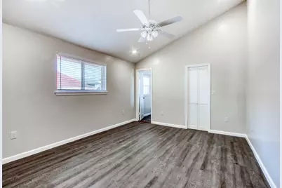 915 Grigsby Avenue #201, Dallas, TX 75204 - Photo 12