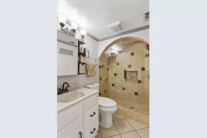 1113 Edwards Court S, Irving, TX 75062 - Photo 6