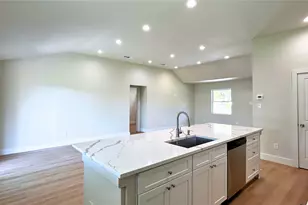 1024 Murray Ct, McKinney, TX 75069 - Photo 4