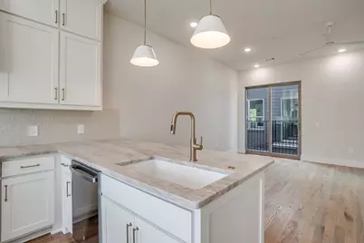 2820 Weisenberger Street #108, Fort Worth, TX 76107 - Photo 10