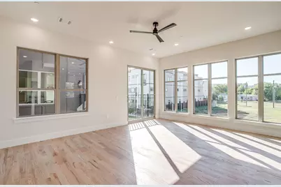 2824 Weisenberger Street #100, Fort Worth, TX 76107 - Photo 10