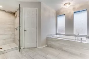 10014 Silver Creek Rd, Dallas, TX 75243 - Photo 12