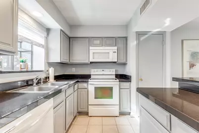 15221 Berry Trail #405, Dallas, TX 75248 - Photo 10