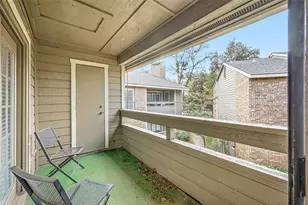 1104 Riverchase Ln, Arlington, TX 76011 - Photo 16