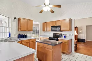 7520 Meadowview Terrace, North Richland Hills, TX 76182 - Photo 14