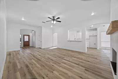 313 Nutmeg, Burleson, TX 76028 - Photo 6