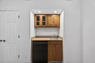 313 Nutmeg, Burleson, TX 76028 - Photo 30