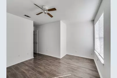 4516 Alamosa Street, Fort Worth, TX 76119 - Photo 8