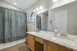 4126 Tarpon Ln, Grand Prairie, TX 75052 - Photo 12