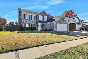 2322 Snowdon Dr, Arlington, TX 76018 - Photo 2