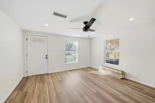 640 Clements Ave, Van Alstyne, TX 75495 - Photo 2