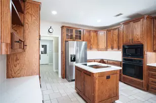 250 Timberleaf Dr, Double Oak, TX 75077 - Photo 10