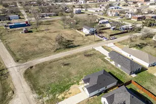 203 E South St, Itasca, TX 76055 - Photo 16