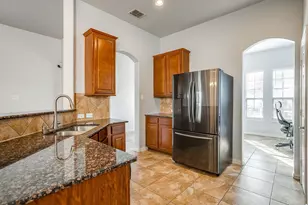 5717 Sapphire Pool Trail, Fort Worth, TX 76244 - Photo 6