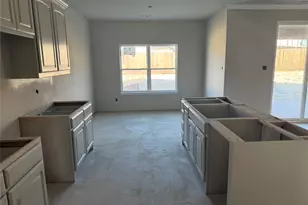 705 Broken Bow Ln, Cleburne, TX 76033 - Photo 6